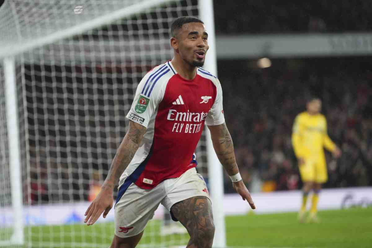Gabriel Jesus esulta