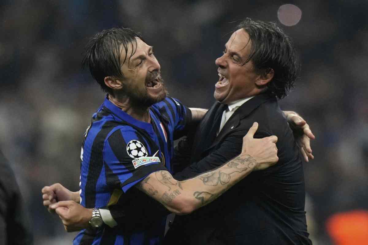 Acerbi esulta con Inzaghi