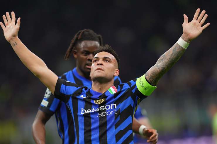 Lautaro esulta