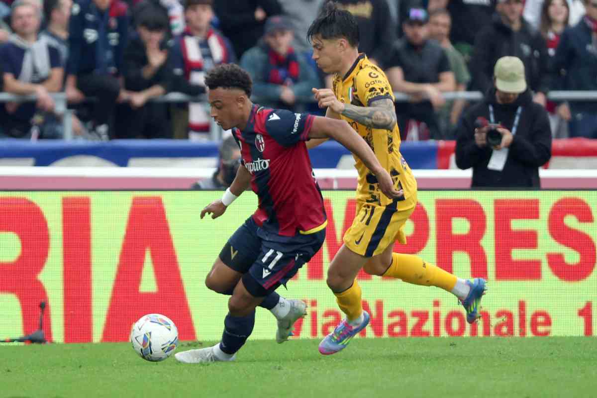 Ndoye contrastato da Correa in Bologna-Inter