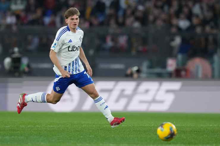 Nico Paz in azione