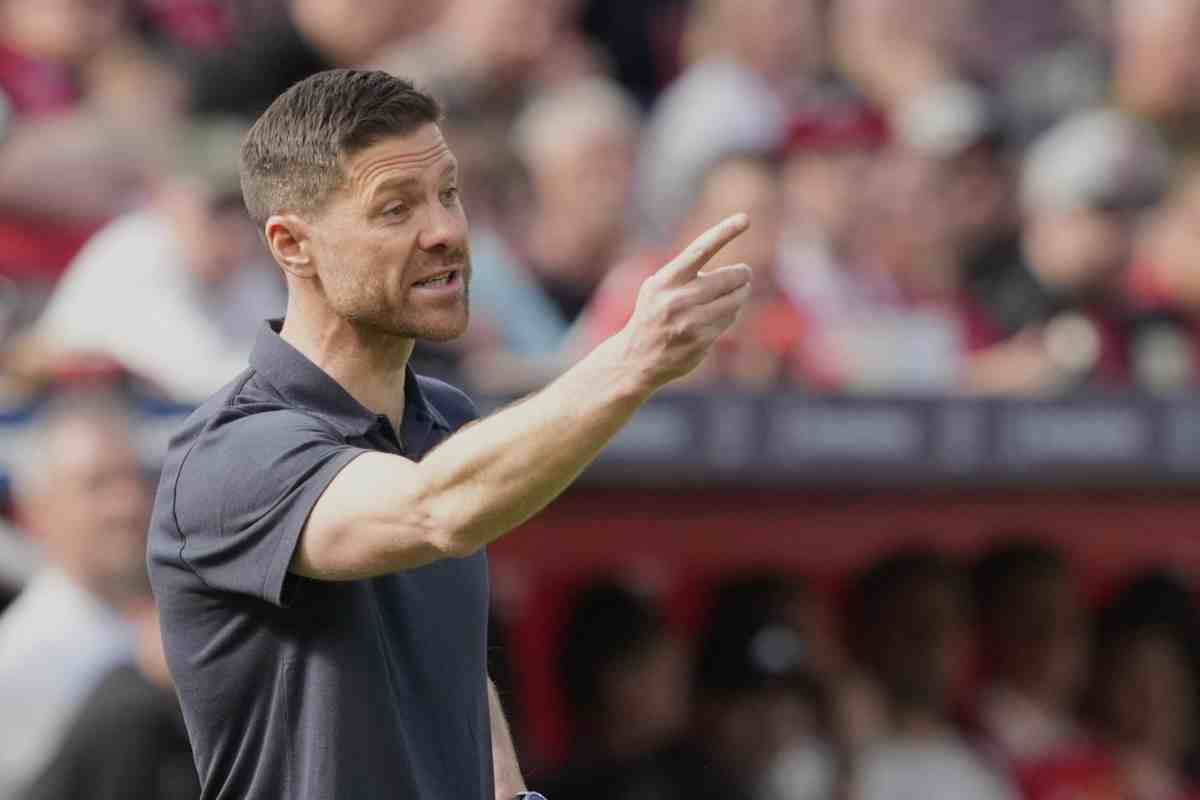 Xabi Alonso in panchina