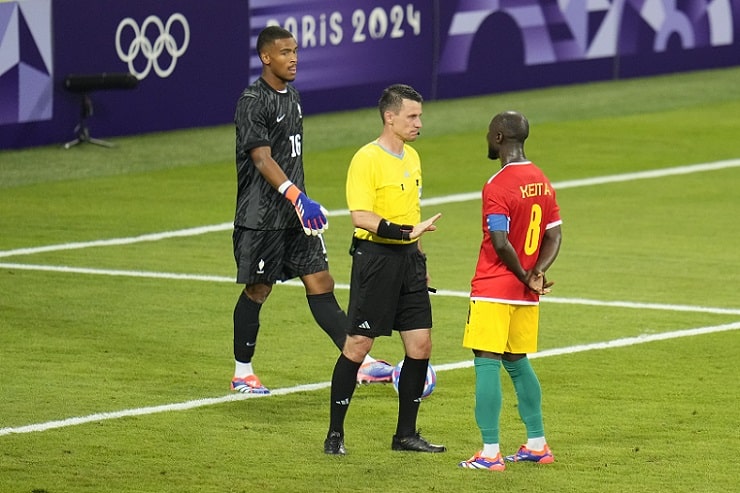 Inter-River Plate, bufera sull'arbitro Tantashev prima della partita