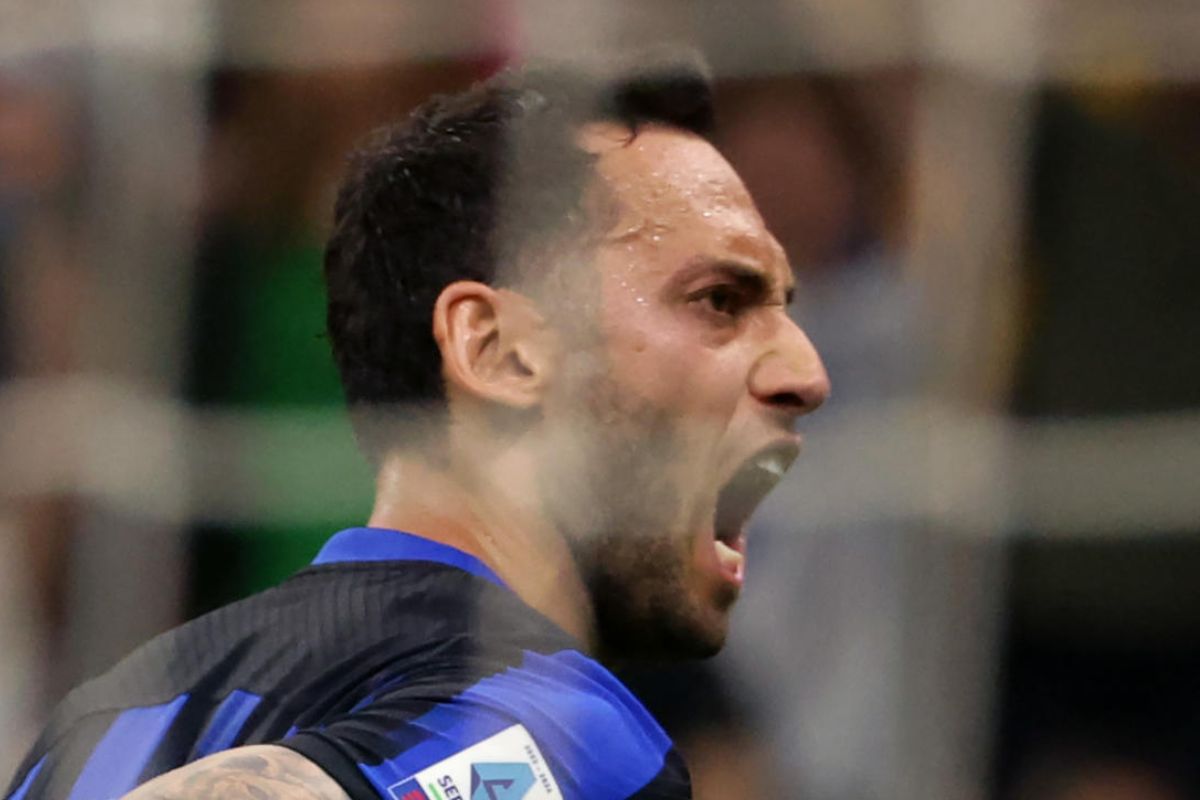 Hakan Calhanoglu