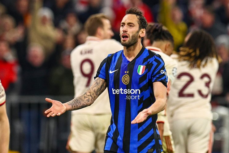 Hakan Calhanoglu, centrocampista dell'Inter