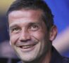 Cristian Chivu sorride in panchina