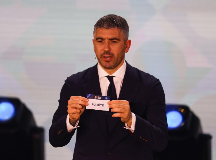 Kolarov durante un sorteggio