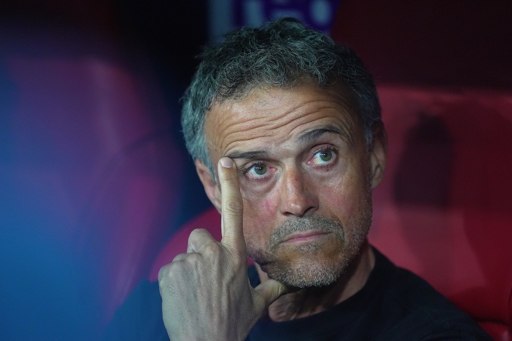 Luis Enrique serio in panchina 
