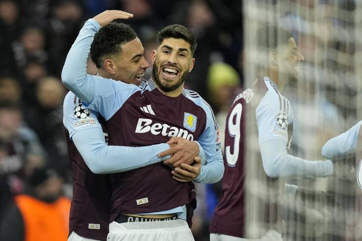Marco Asensio esulta con la maglia dell'Aston Villa