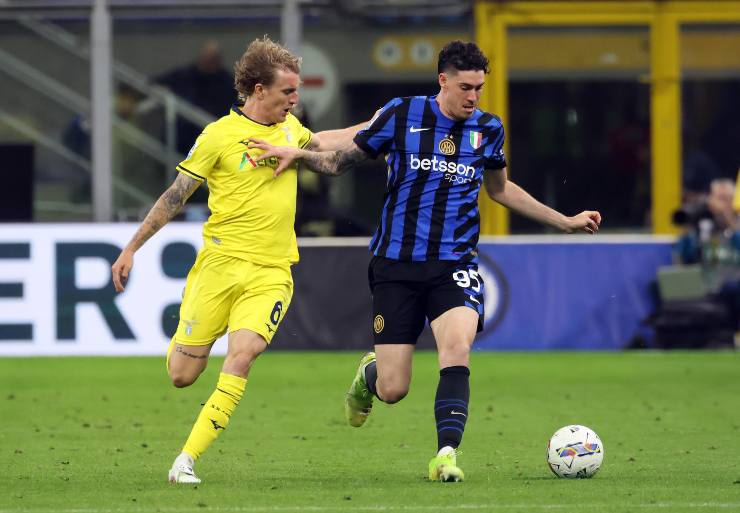 Nicolò Rovella in azione contro l'Inter