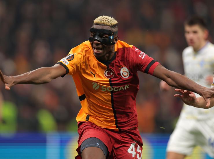 Osimhen durante una partita