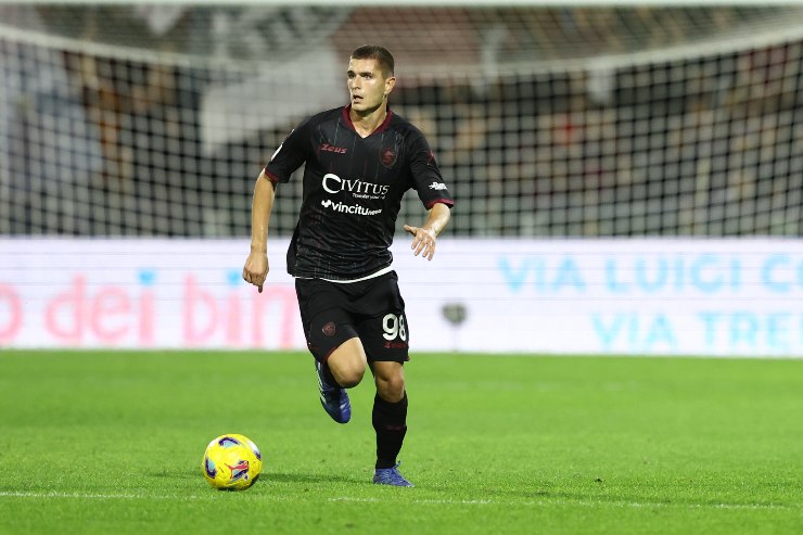 Lorenzo Pirola ai tempi della Salernitana