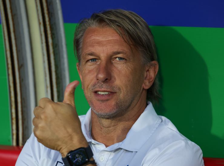 Vecchi con il pollice alzato