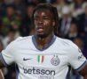 Yann Bisseck affaticato durante un match