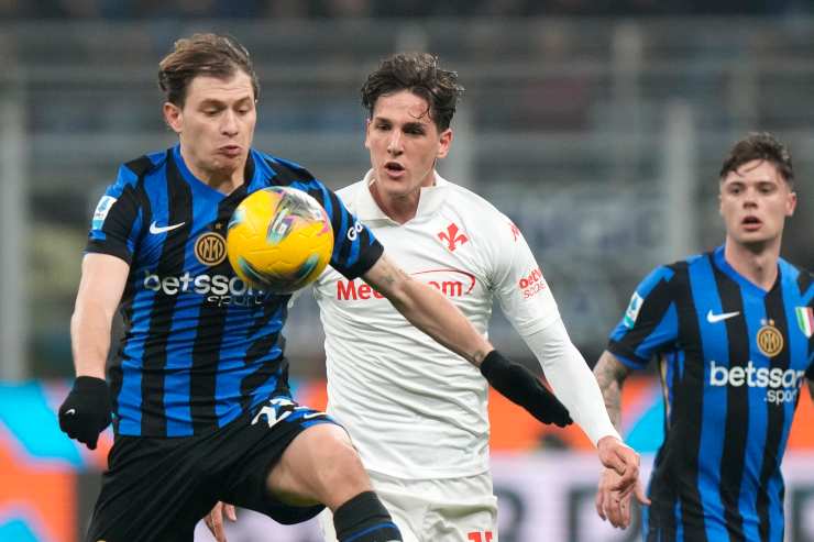 Barella controlla la palla