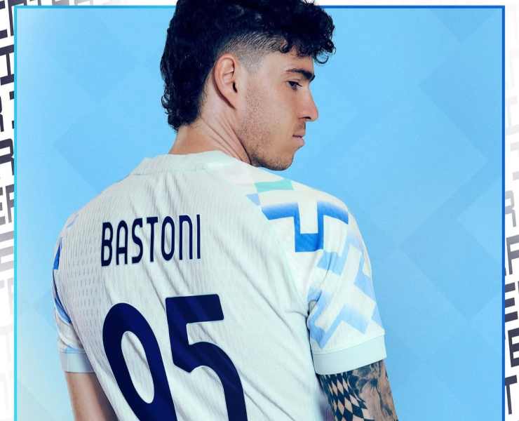 Bastoni con la seconda maglia