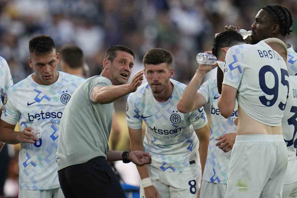 Chivu parla alla squadra