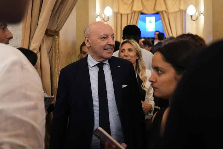 Marotta sorride