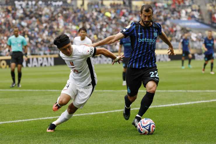 Mkhitaryan contro l'Urawa