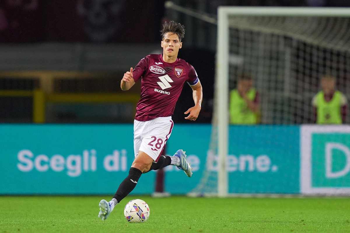 Samuele Ricci in campo con il Torino