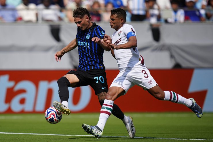 Sebastiano Esposito in azione contro il Fluminense