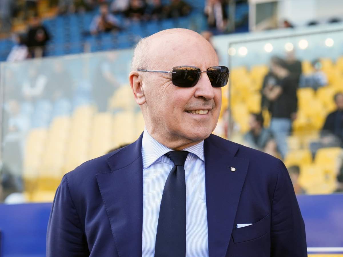 Giuseppe Marotta sorride