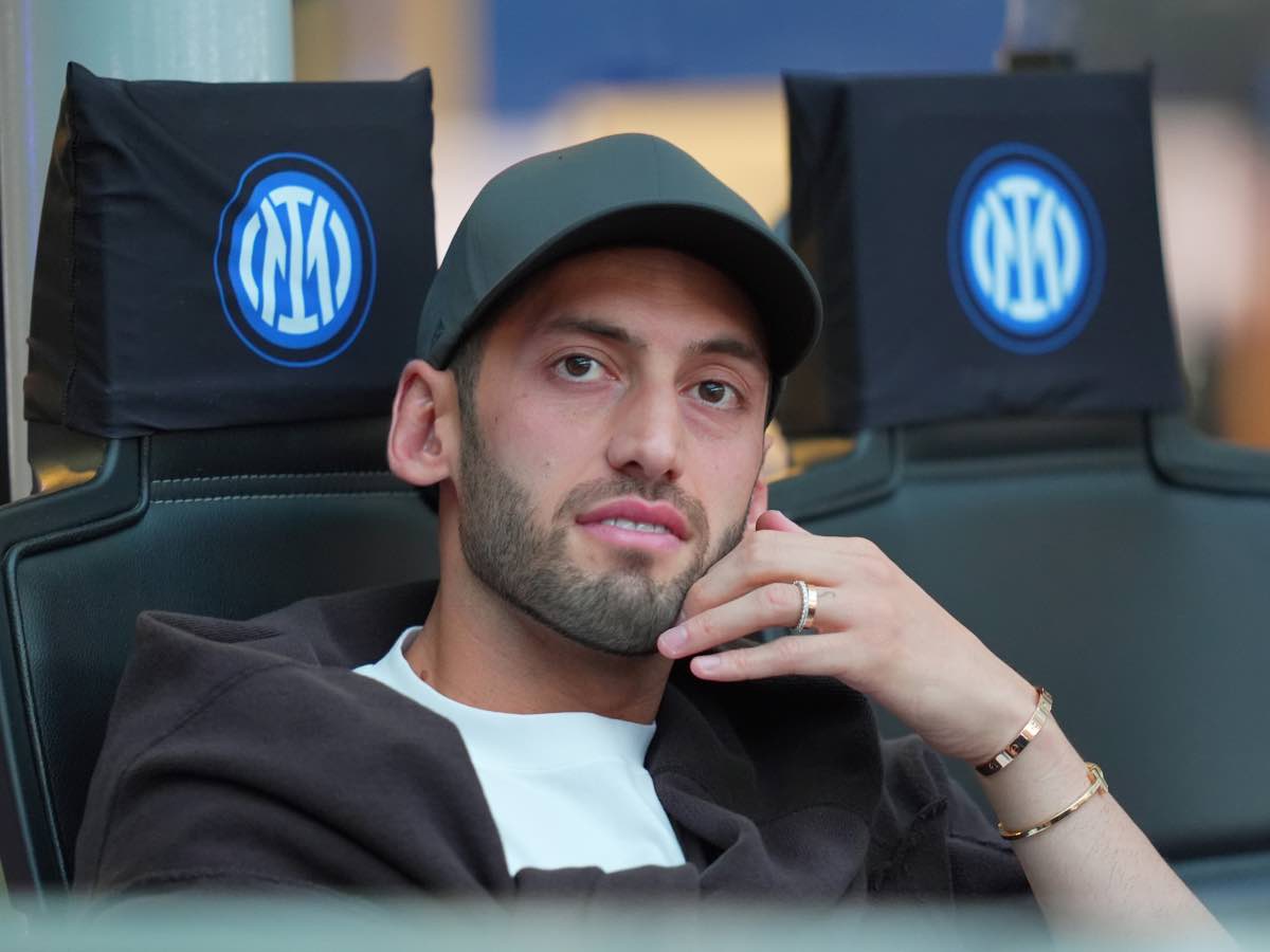 Calhanoglu sorride