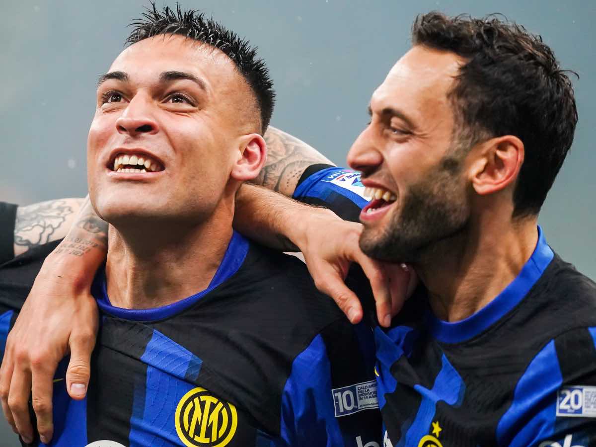 Lautaro e Calhanoglu esultano insieme