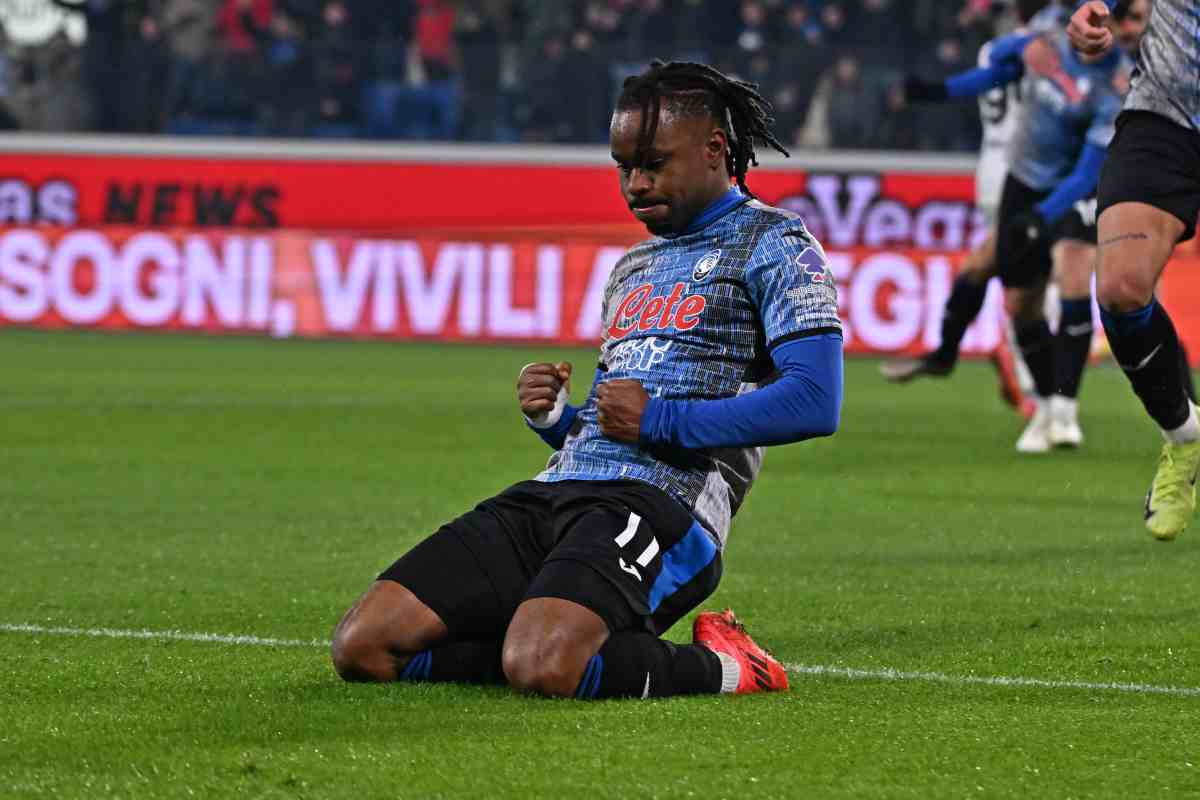 Lookman esulta dopo una rete