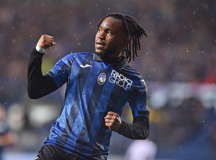 Lookman esulta dopo una rete