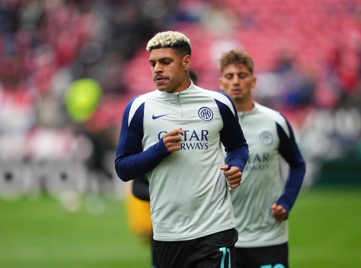 Luis Henrique durante un riscaldamento
