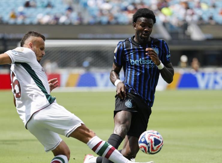 Marcus Thuram in azione contro il Fluminense