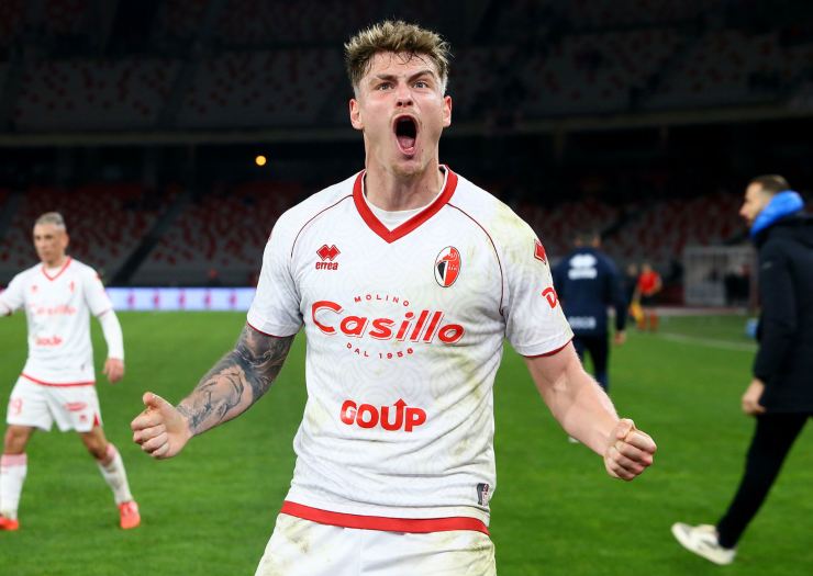 Nicholas Bonfanti esulta dopo un gol col Bari