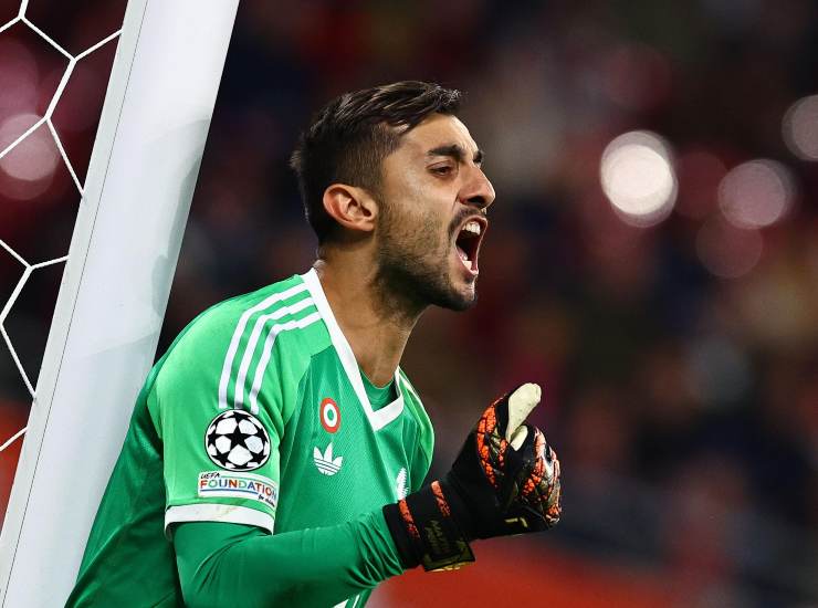 Perin mentre dà indicazioni