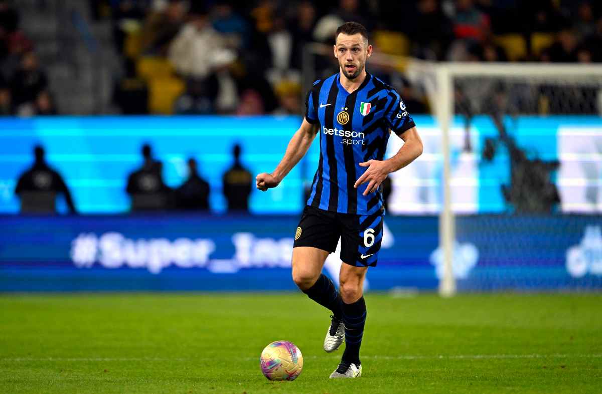 Stephan De Vrij in campo con l'Inter