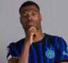 Foto Dumfries con nuova maglia