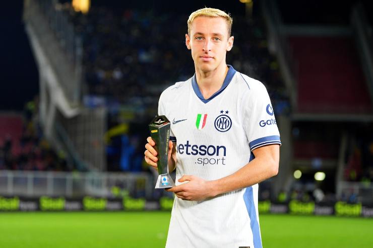 Frattesi con il trofeo di migliore in campo