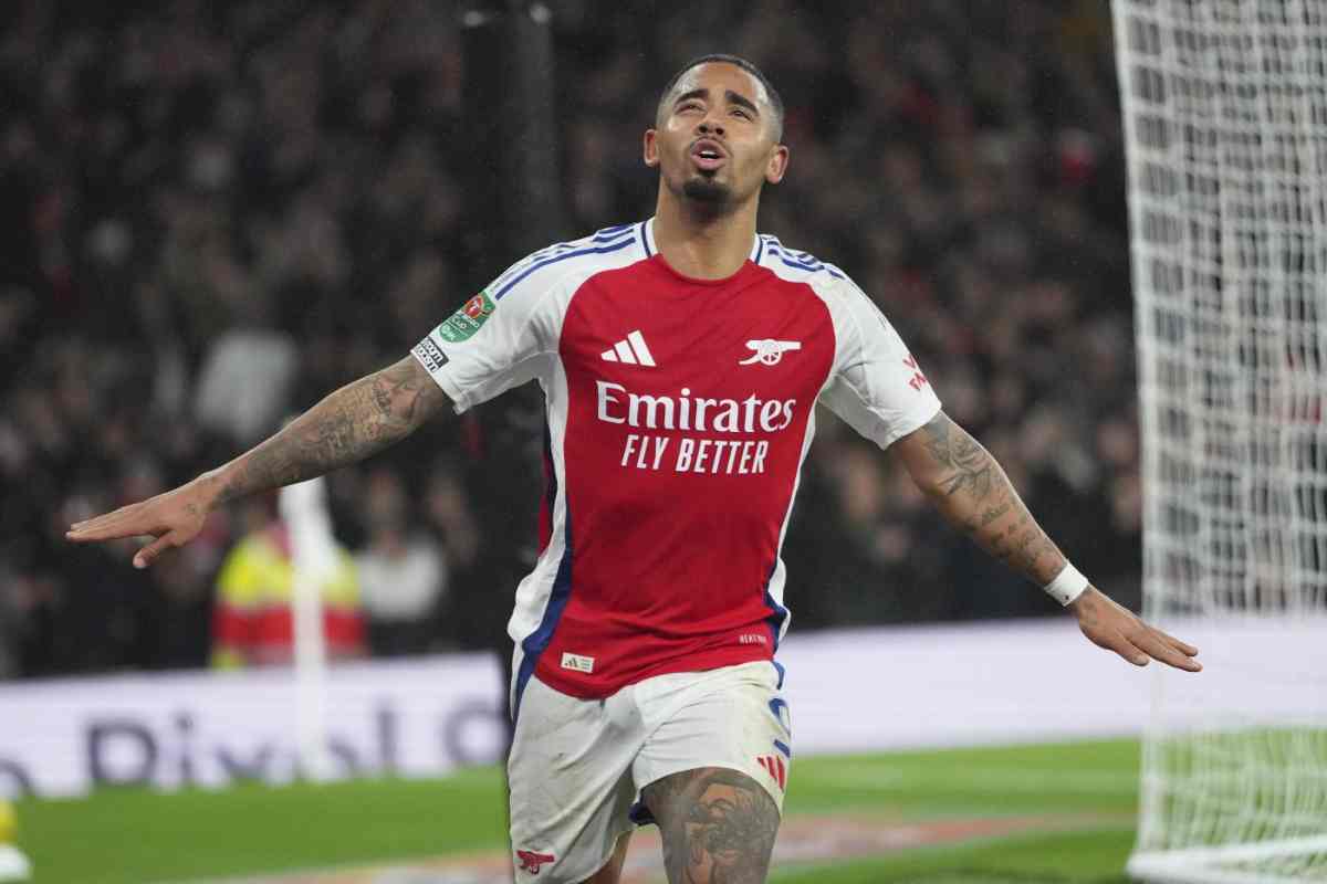 Gabriel Jesus esulta