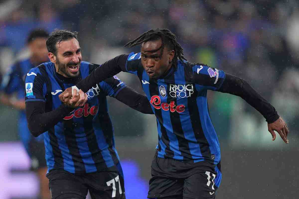 Lookman esulta