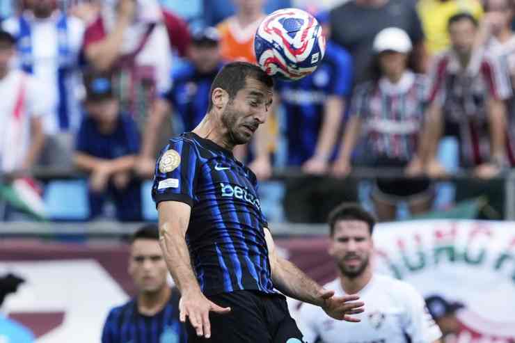 Mkhitaryan di testa