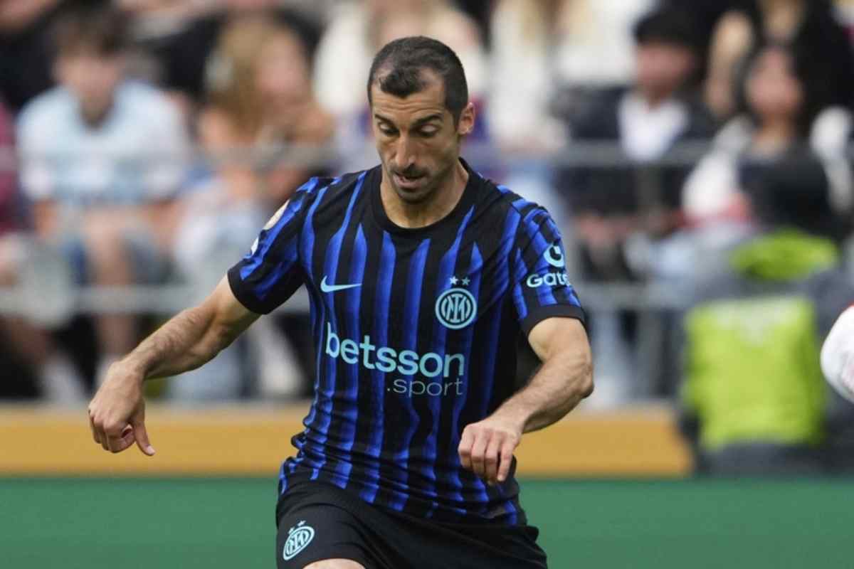 Mkhitaryan porta palla