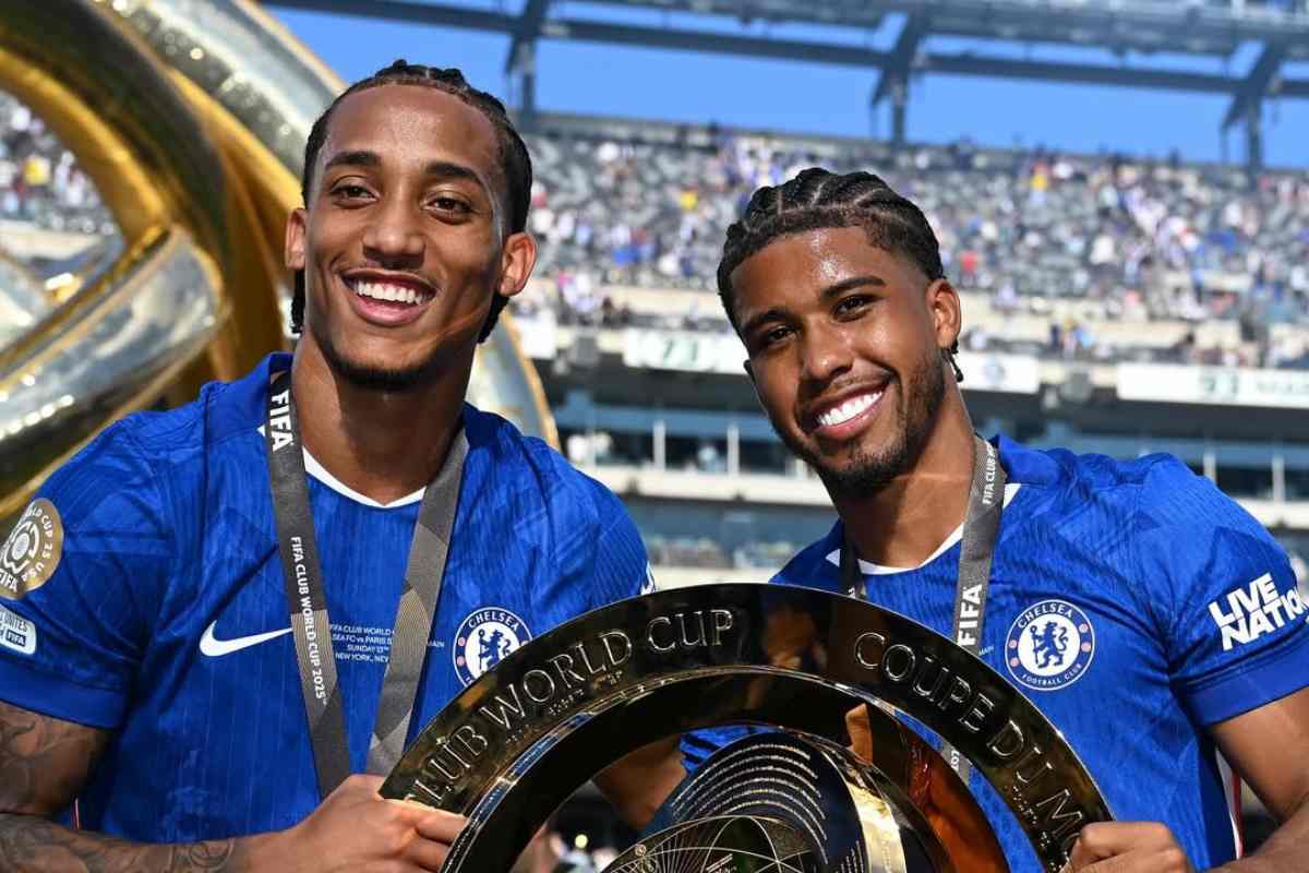 Andrey Santos e Joao Pedro festeggiano la vittoria del Mondiale per Club