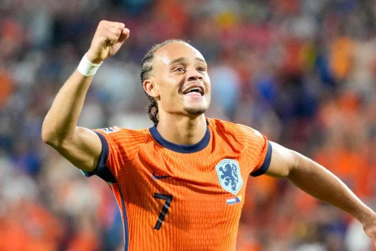 Xavi Simons con la maglia dell'Olanda