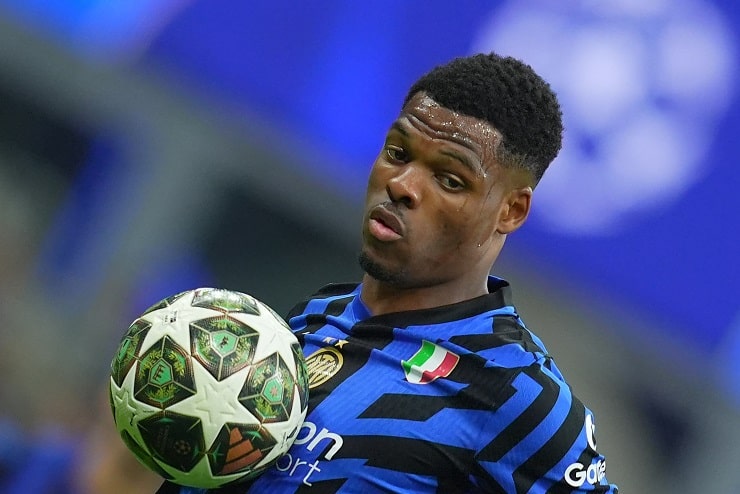 Calciomercato Inter, nuova clausola per Dumfries