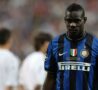 Balotelli con la maglia dell'Inter