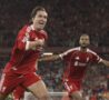 Chiesa esulta dopo il gol col Liverpool
