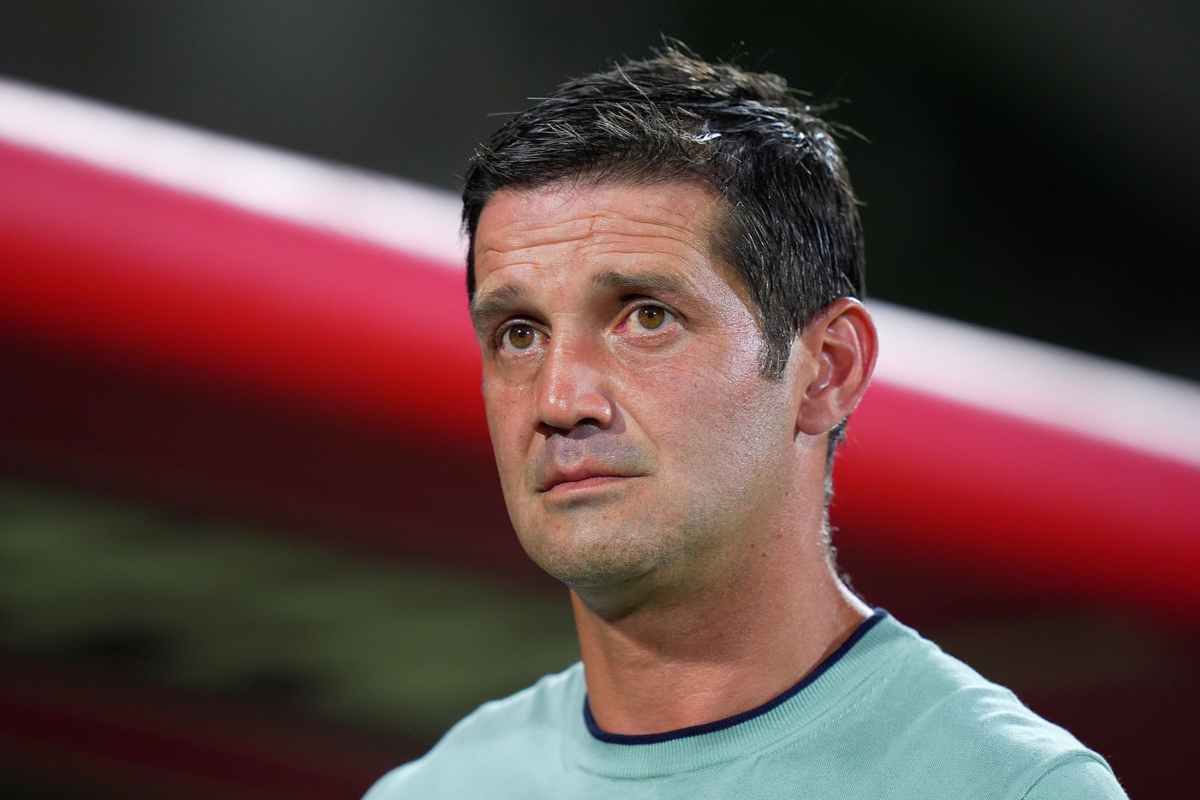 Chivu serio