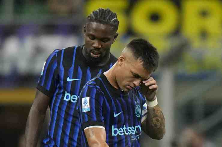 Lautaro e Thuram a testa bassa