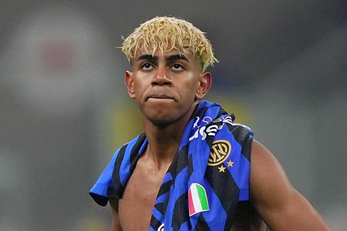 Yamal con la maglia dell'Inter