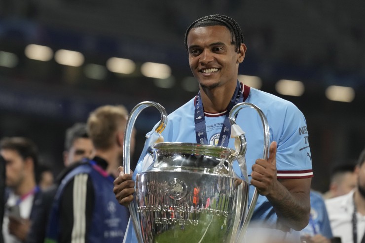 Akanji con la Champions nel 2023